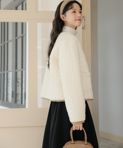 配色パイピングボアノーカラージャケット