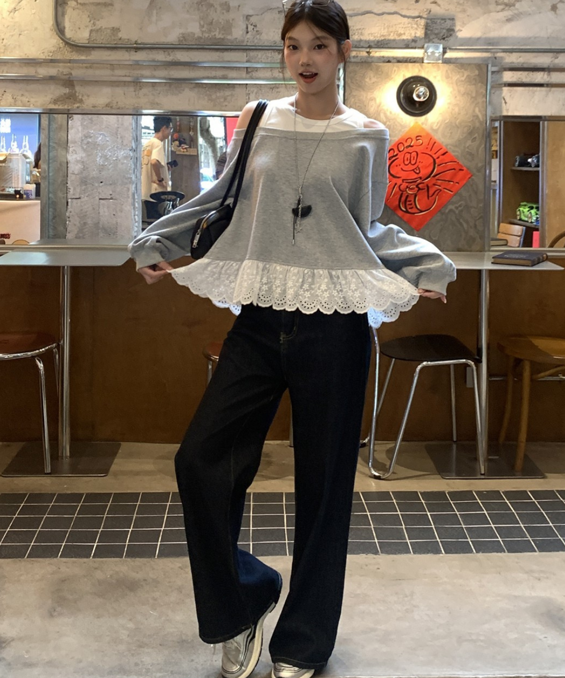 裾レース切り替えオフショル風スウェット