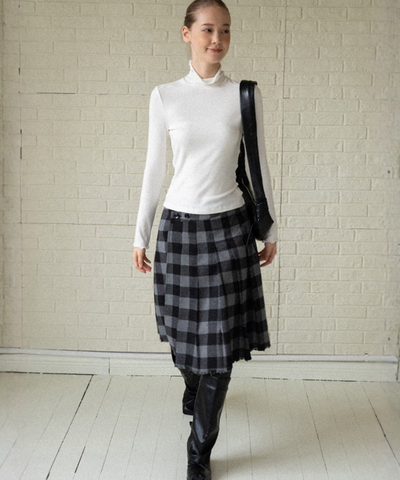 バックレーススカラップハイネックカットソー