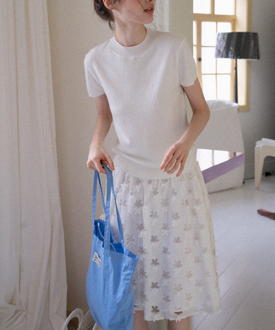 ハイウエストフラワーカットワークスカート