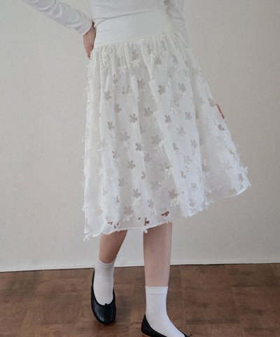 ハイウエストフラワーカットワークスカート
