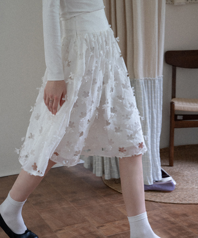 ハイウエストフラワーカットワークスカート