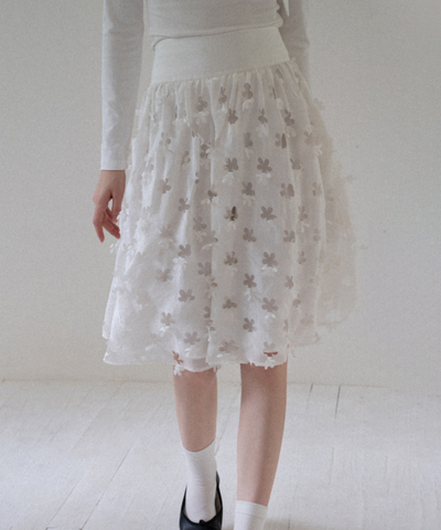 ハイウエストフラワーカットワークスカート