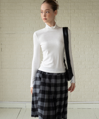 バックレーススカラップハイネックカットソー