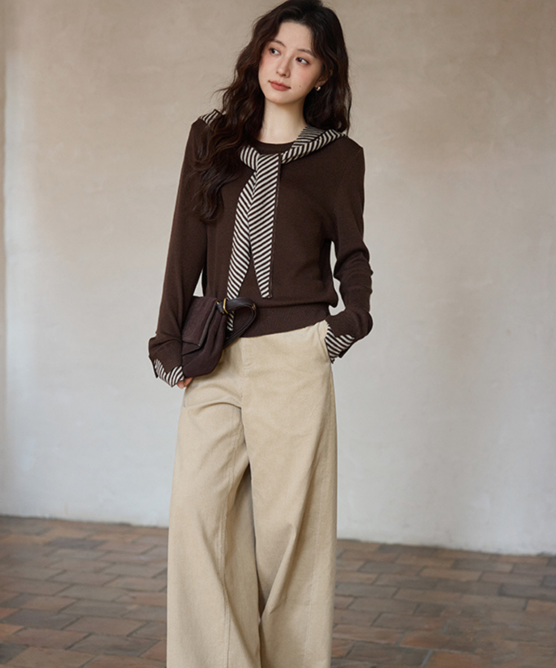 ボーダーフードショール付きクルーネックニットトップス