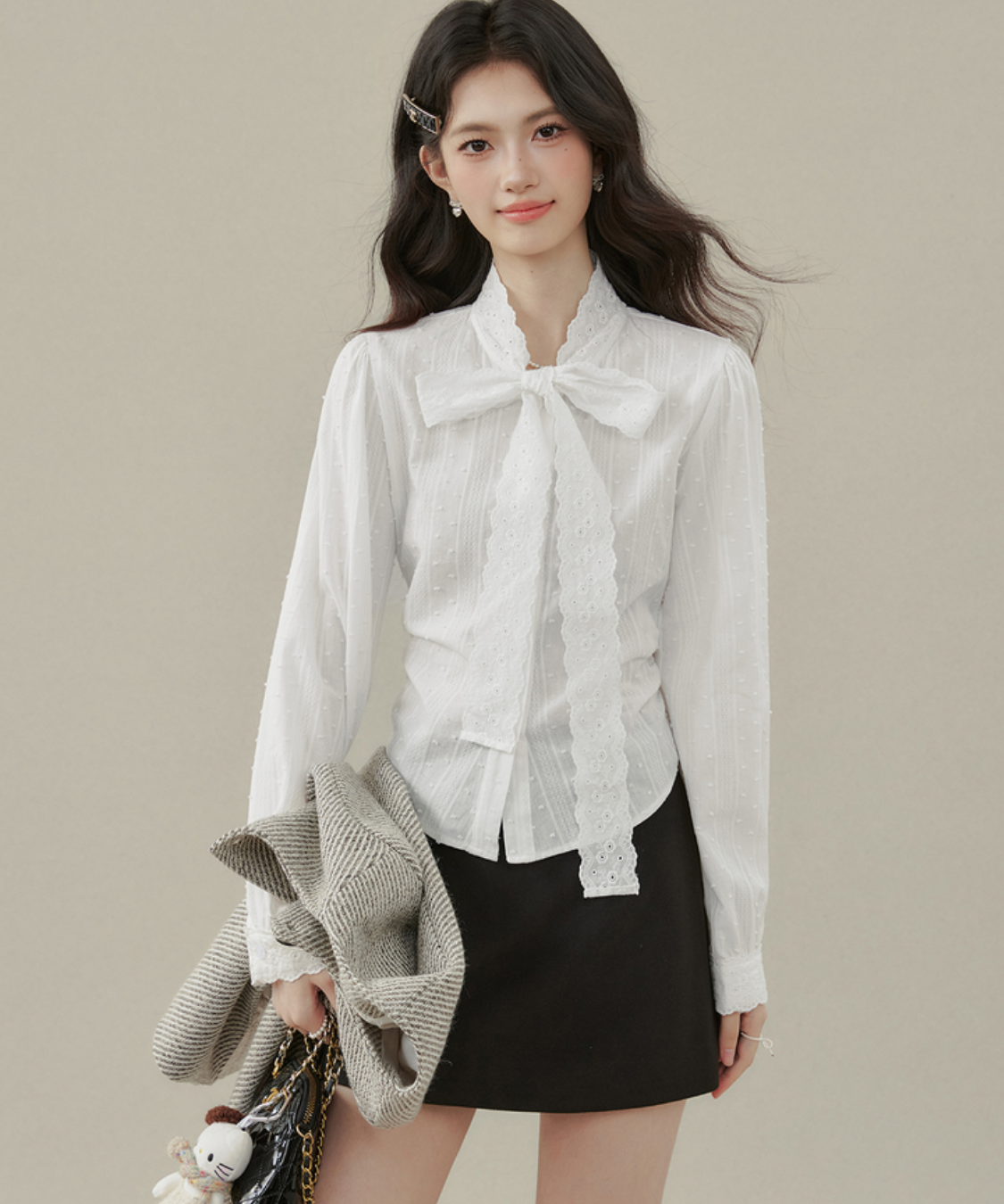 レースボウタイドビーブラウス