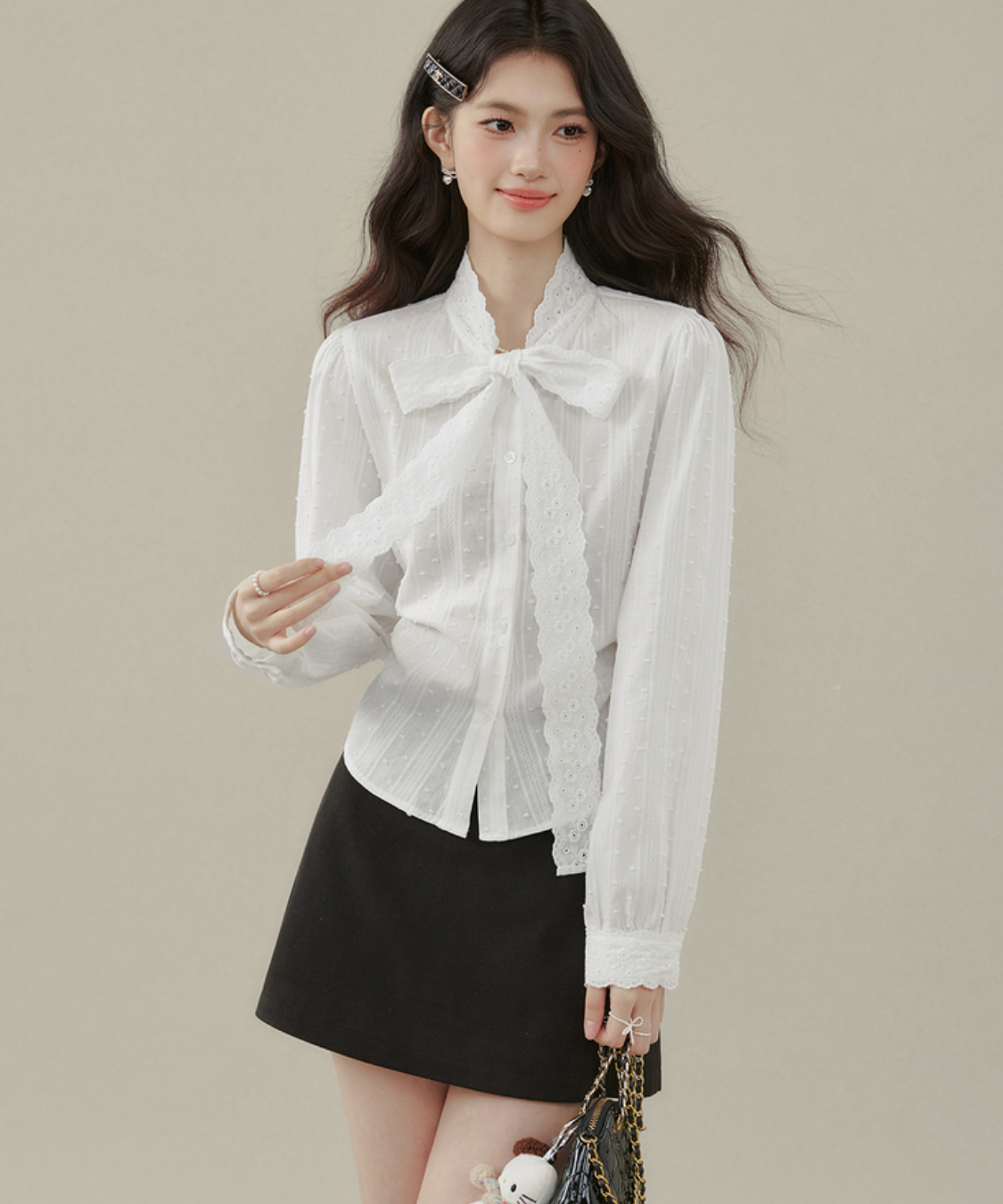 レースボウタイドビーブラウス