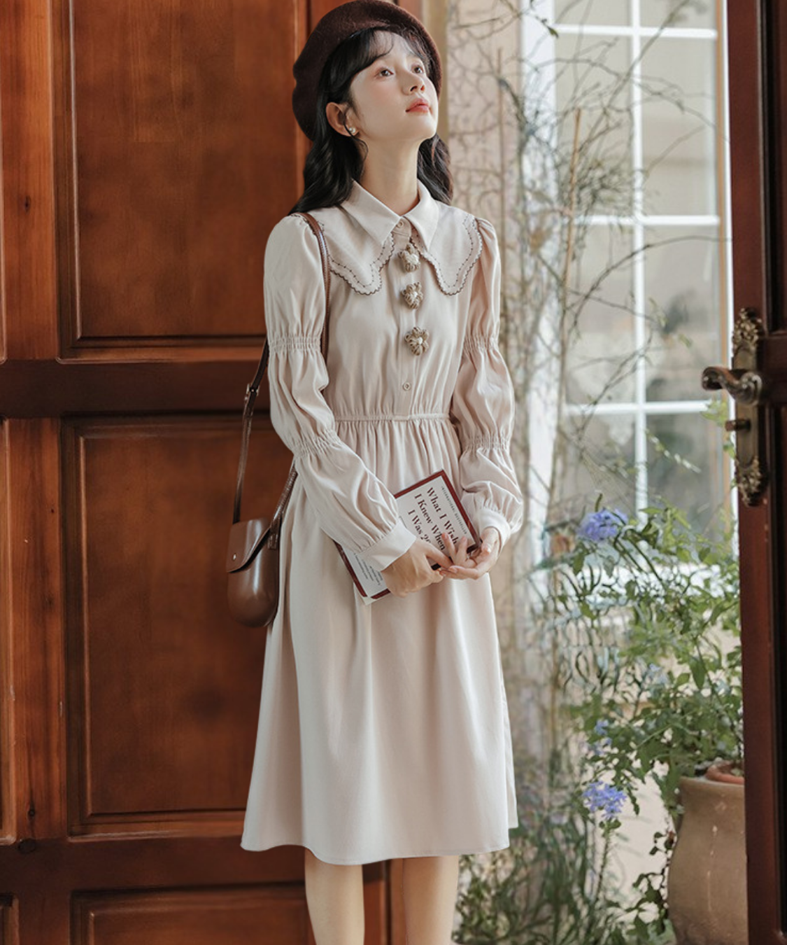 ダブルカラーフラワーモチーフギャザーワンピース