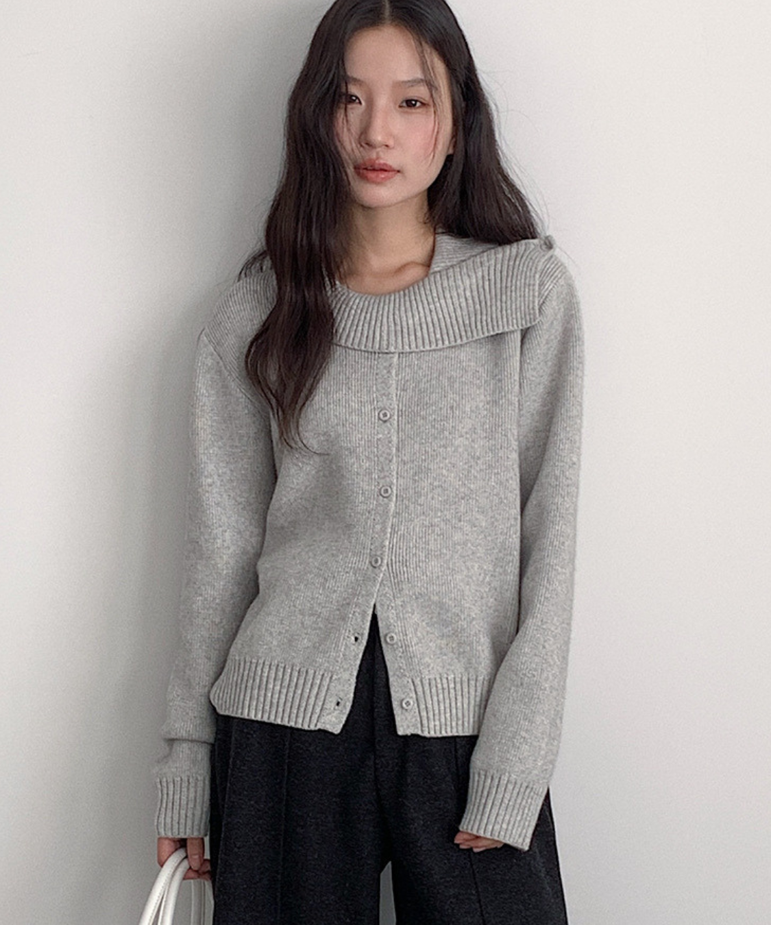 アシンメトリーリブカラーデザインニット