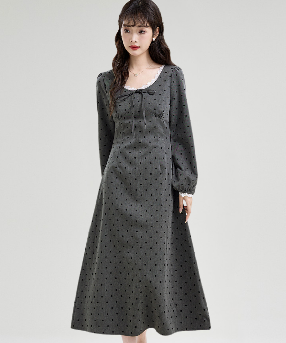 ラウンドネックレース付きドット柄リボンワンピース