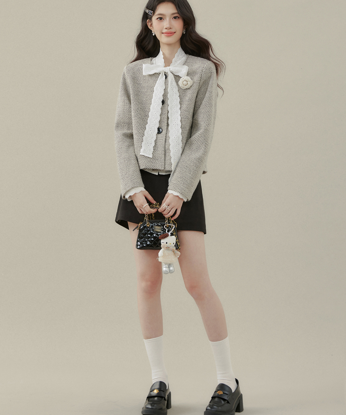 レースボウタイドビーブラウス