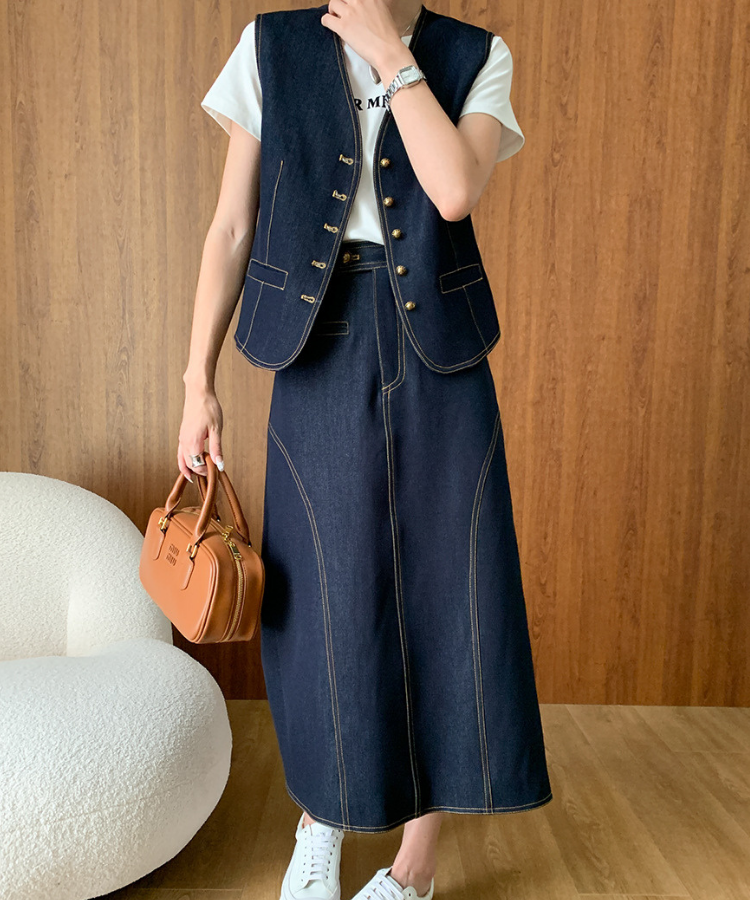 noble viento デニム刺繍入りベスト&パンツセットアップ noble viento デニム刺繍入りベスト&パンツセットアップ