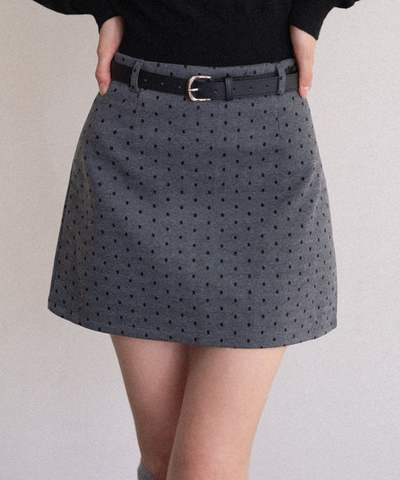 ベルト付きドット柄ミニスカート