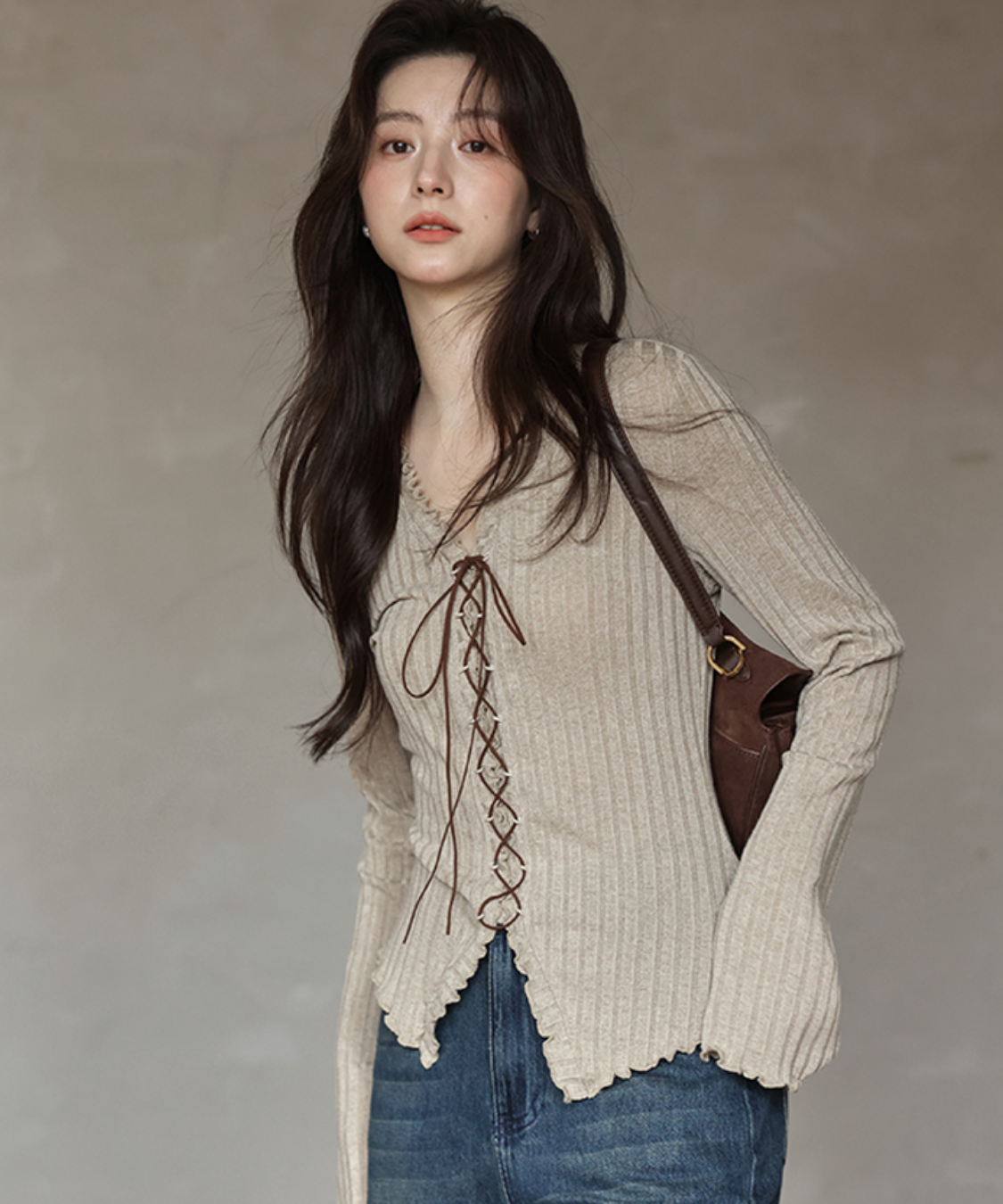 フロントレースアップリブメロウカットソー