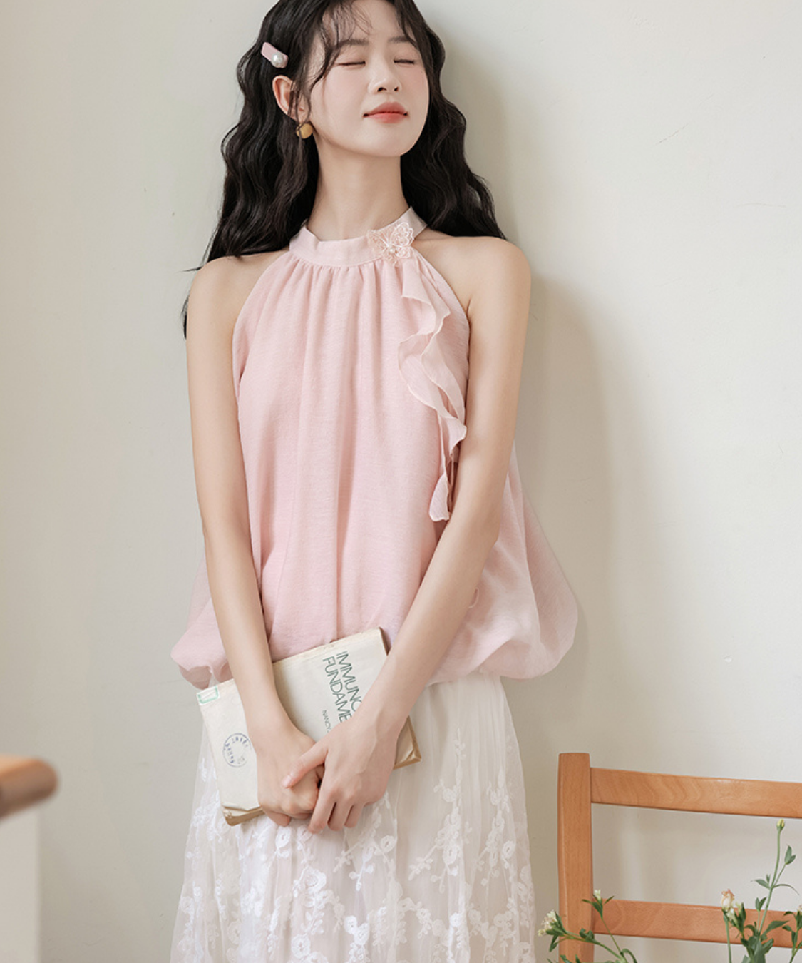 ホルターネックバルーンシルエットブラウス