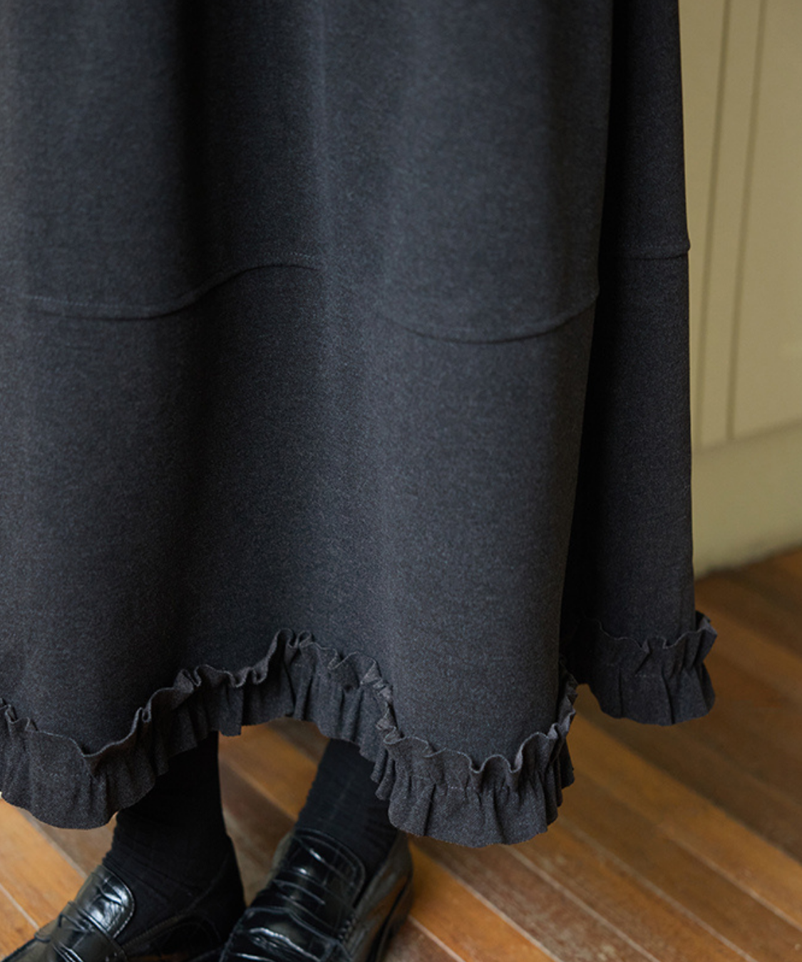 裾フリル切替ロングスカート