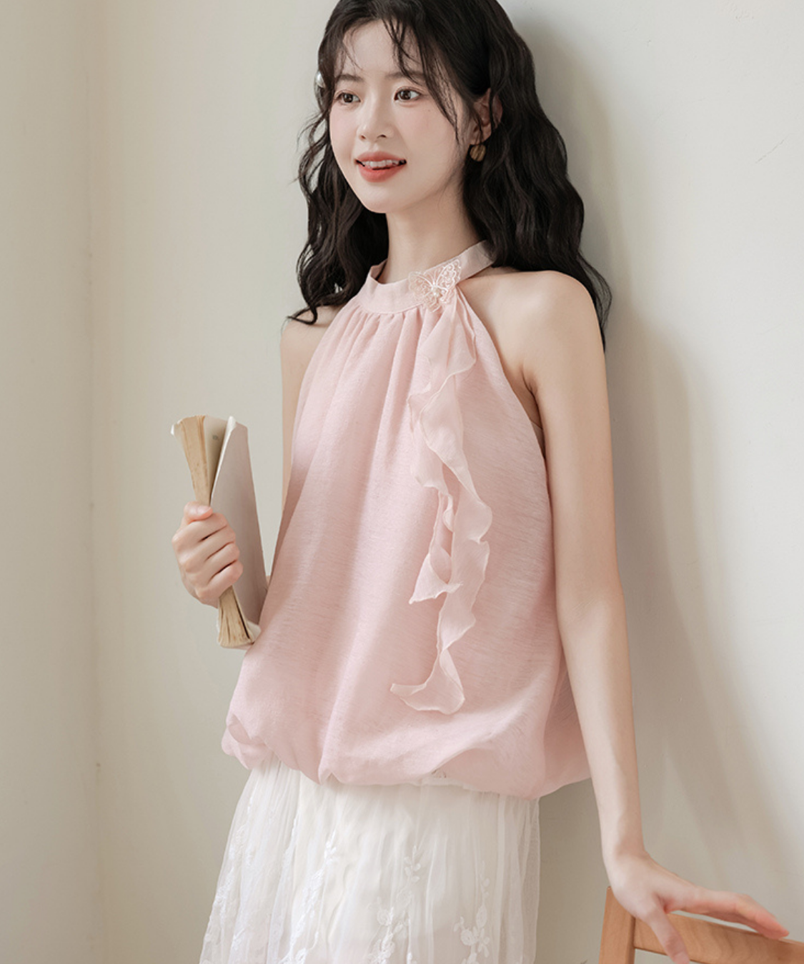 ホルターネックバルーンシルエットブラウス