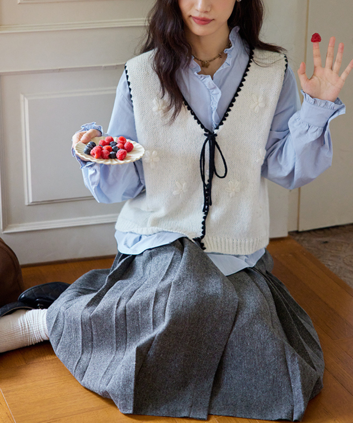 サイドボタンディテールラップ風プリーツスカート