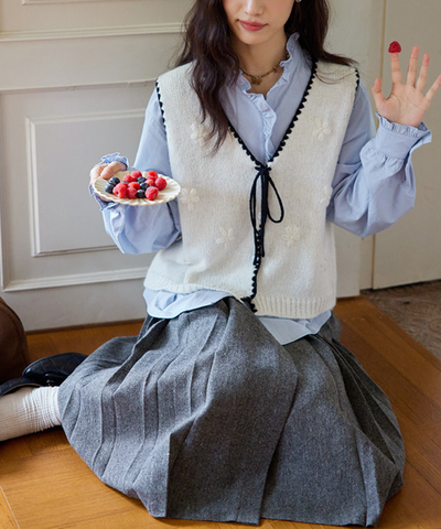 サイドボタンディテールラップ風プリーツスカート