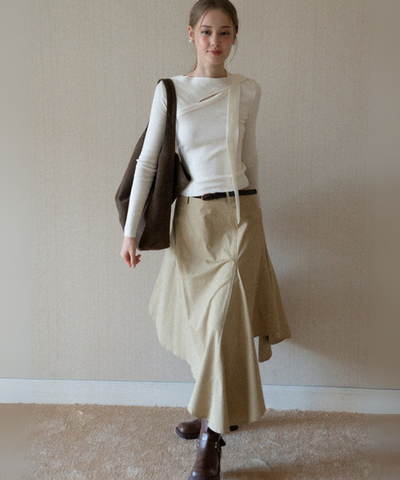 アシンメトリーヘムフレアスカート