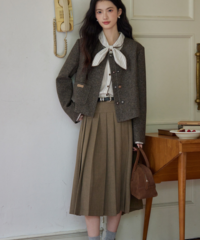 ベルトループ付きボックスプリーツミモレスカート