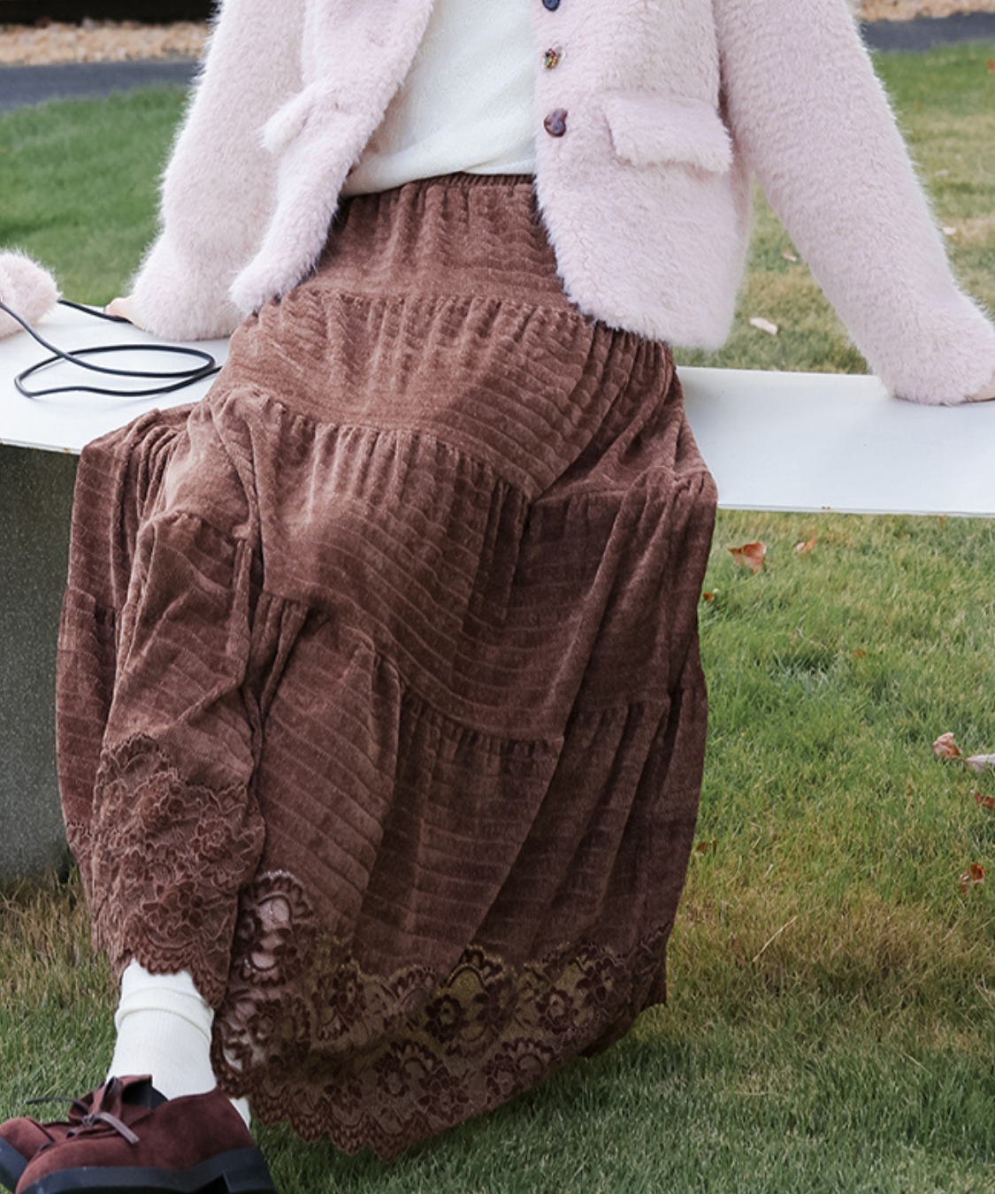 ティアード切り替えスカラップレースロングスカート