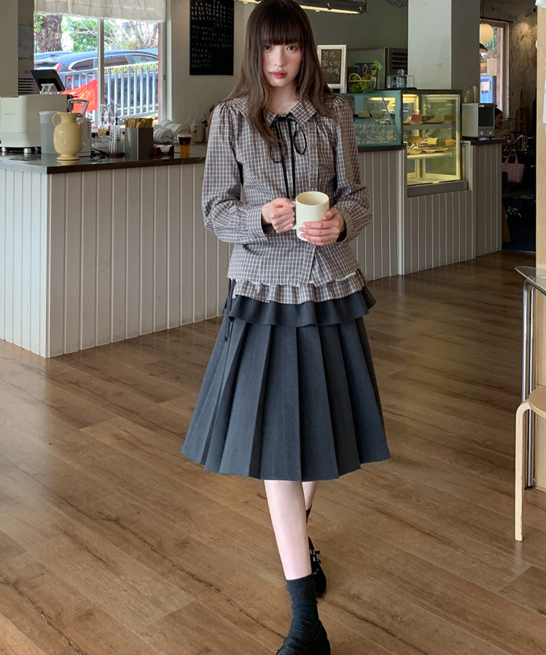 フリル巻き風アクセント付きプリーツスカート