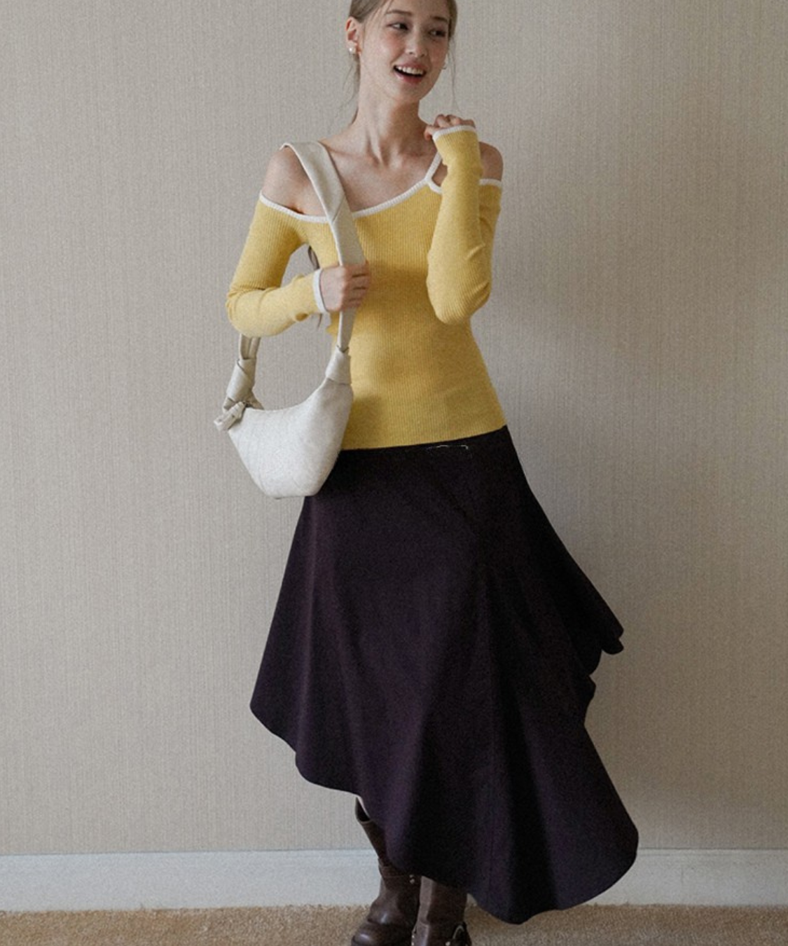 アシンメトリーヘムフレアスカート