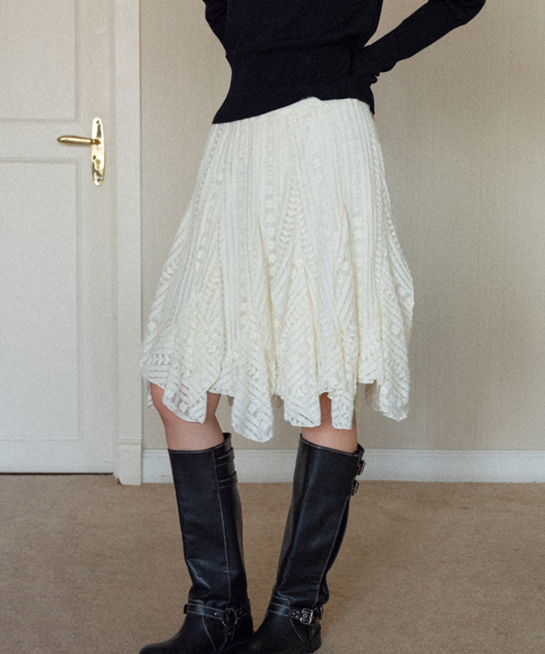 レースイレギュラーヘムスカート