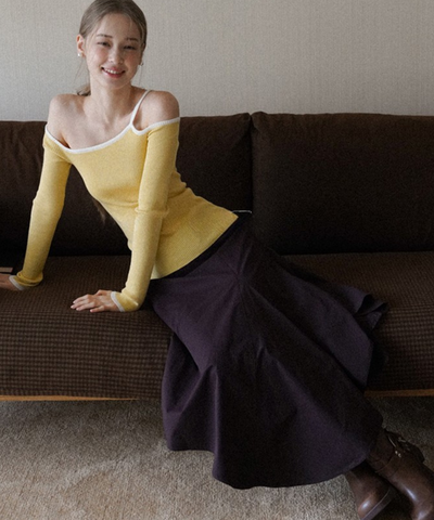 アシンメトリーヘムフレアスカート