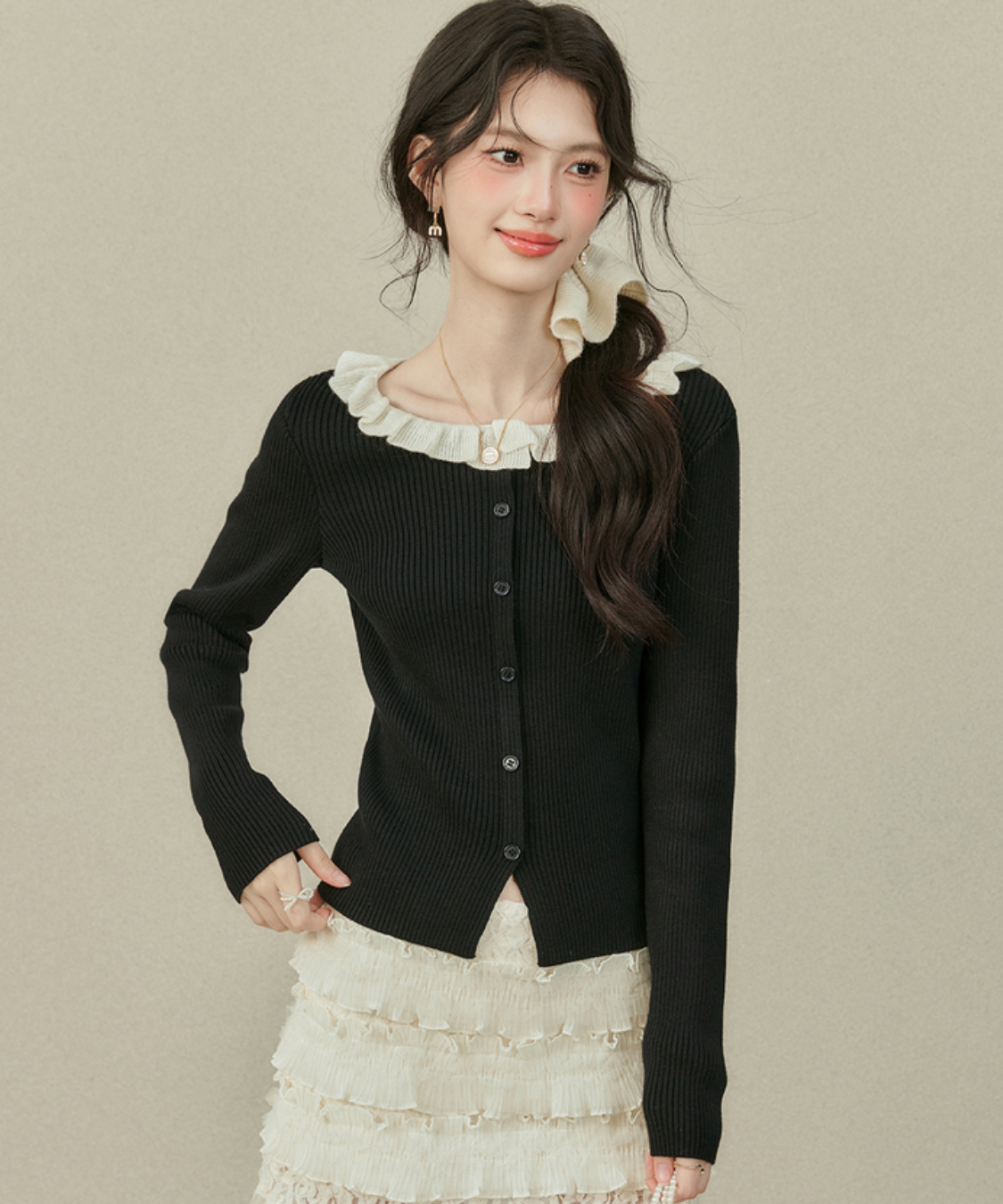 配色フリルカラーニットトップス