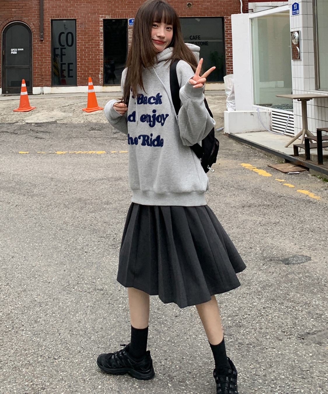 フリル巻き風アクセント付きプリーツスカート