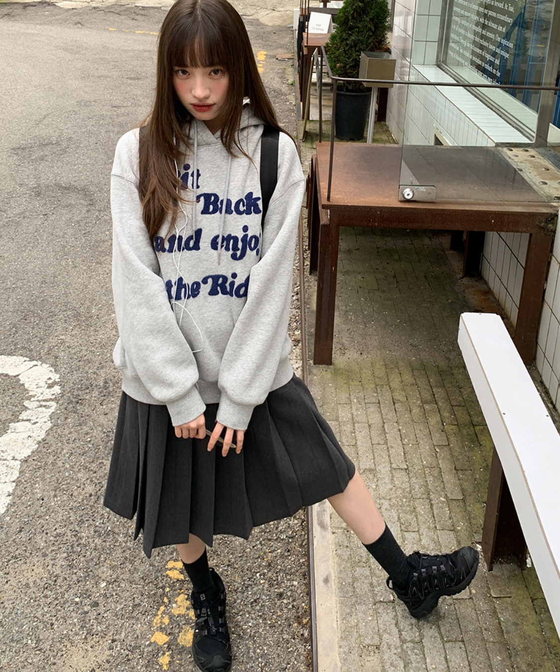 フリル巻き風アクセント付きプリーツスカート