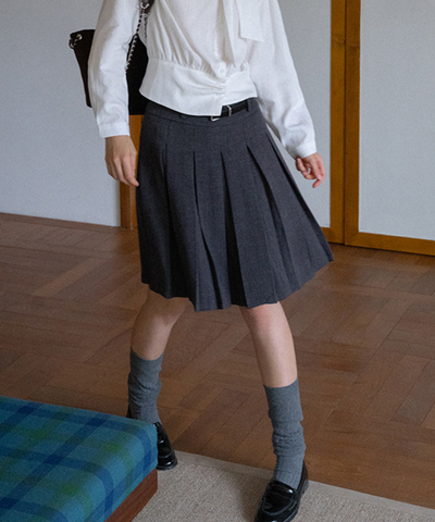 ベルトデザインボックスプリーツスカート