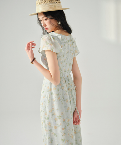 フリルスリーブ胸元リボン付きワンピース