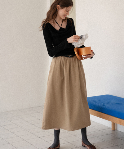 ベルトポーチ付きギャザーロングスカート