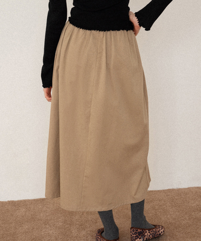 ベルトポーチ付きギャザーロングスカート