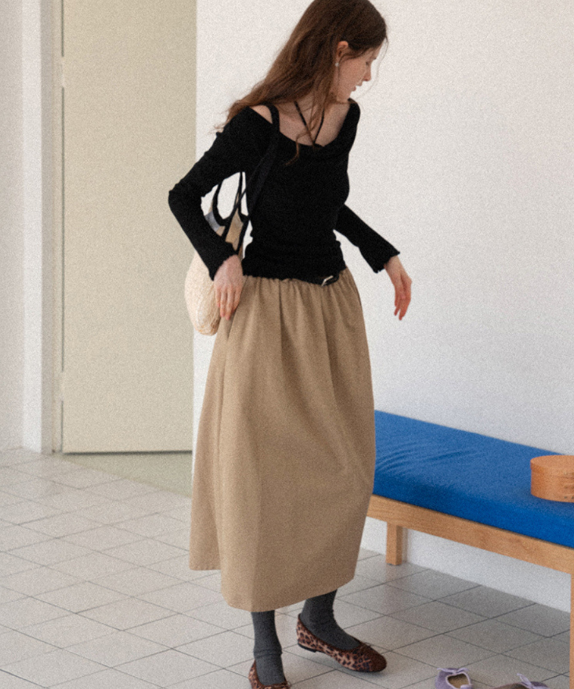 ベルトポーチ付きギャザーロングスカート