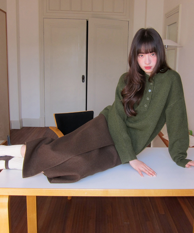 トグルボタン付きアシメラップ風スカート