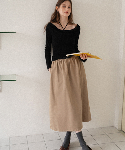 ベルトポーチ付きギャザーロングスカート