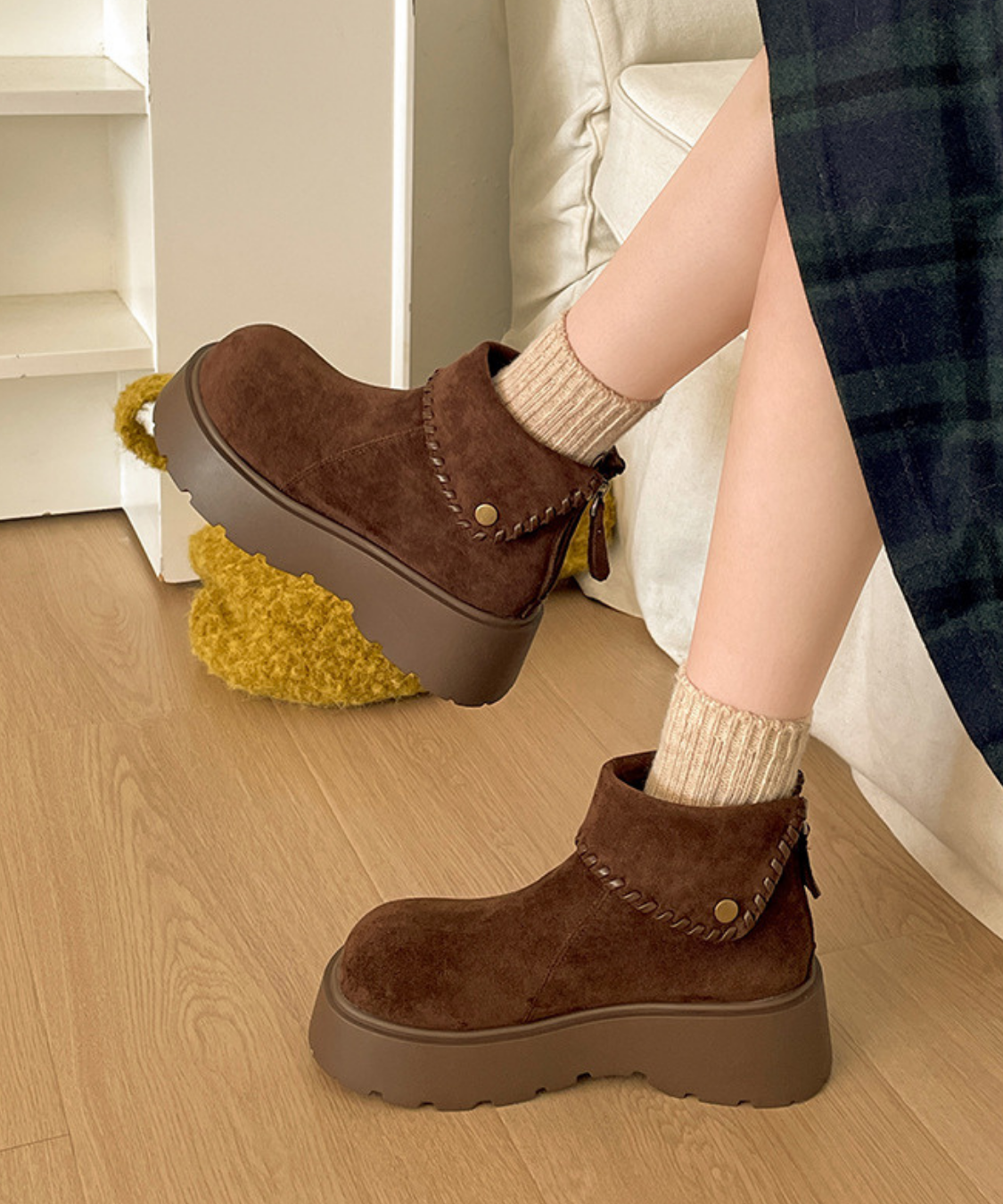 スエード調折り返し厚底ショートブーツ