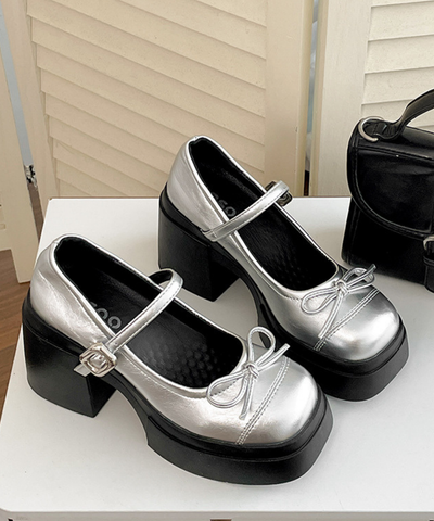 ストラップ付きリボンチャンキーシューズ