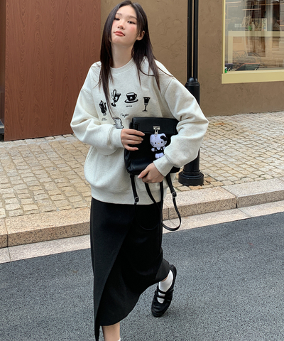 トグルボタン付きアシメラップ風スカート