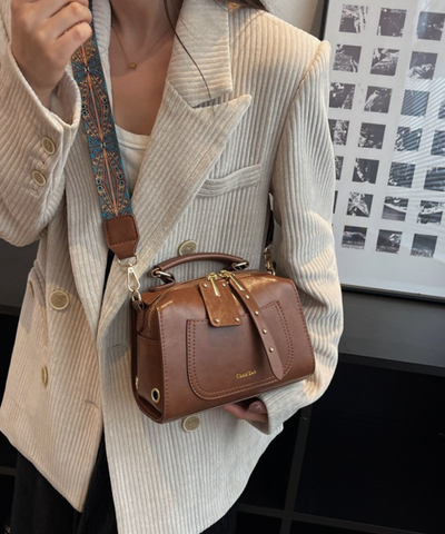 ベルトフラップ2wayレザー調スクエアバッグ