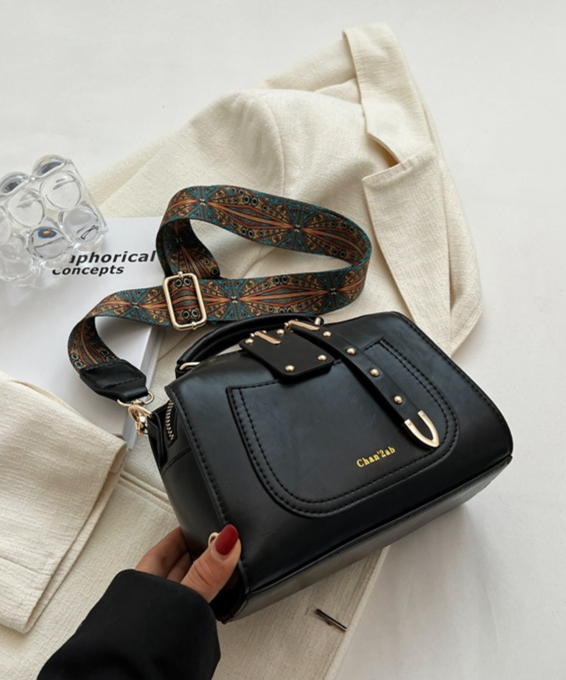 ベルトフラップ2wayレザー調スクエアバッグ