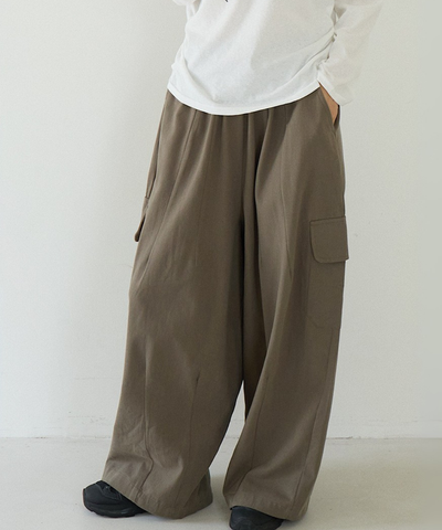 リラックスカーゴワイドパンツ
