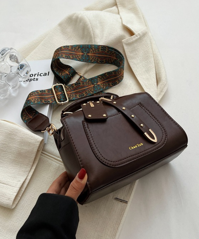 ベルトフラップ2wayレザー調スクエアバッグ