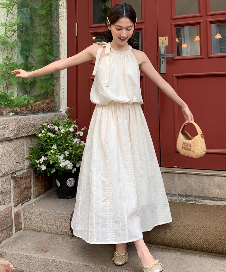 ホルターネック刺繍ロングワンピース – jemiremi(ジェミレミ) ホルターネック刺繍ロングワンピース – jemiremi(ジェミレミ)