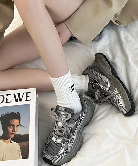 2nd place: Silver line platform dad sneakers