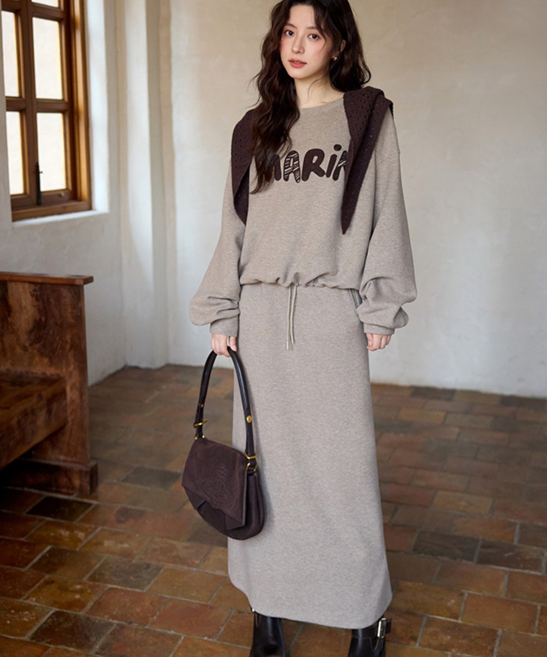 刺繍ロゴスウェット＋ドロストスカート＋フード付きショール 3点セット